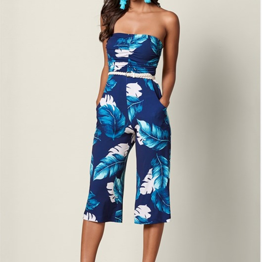 SOLD VENUS NWOT Strapless Culotte Jumpsuit Floral - Picture 6 of 8